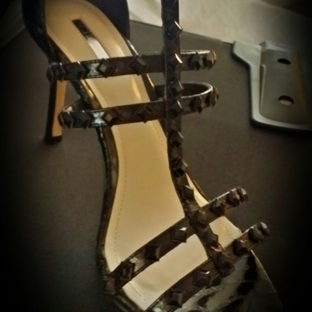 B.C.B.G. Ladies Si!ze 8 Strappy Black Heels